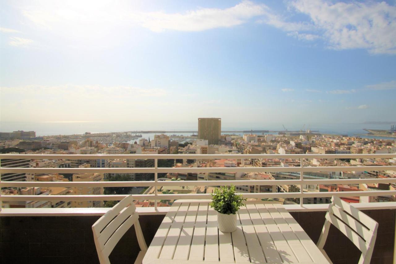 Estudio Casaturis En Planta 18 En Pleno Centro De Alicante A106 Exteriör bild